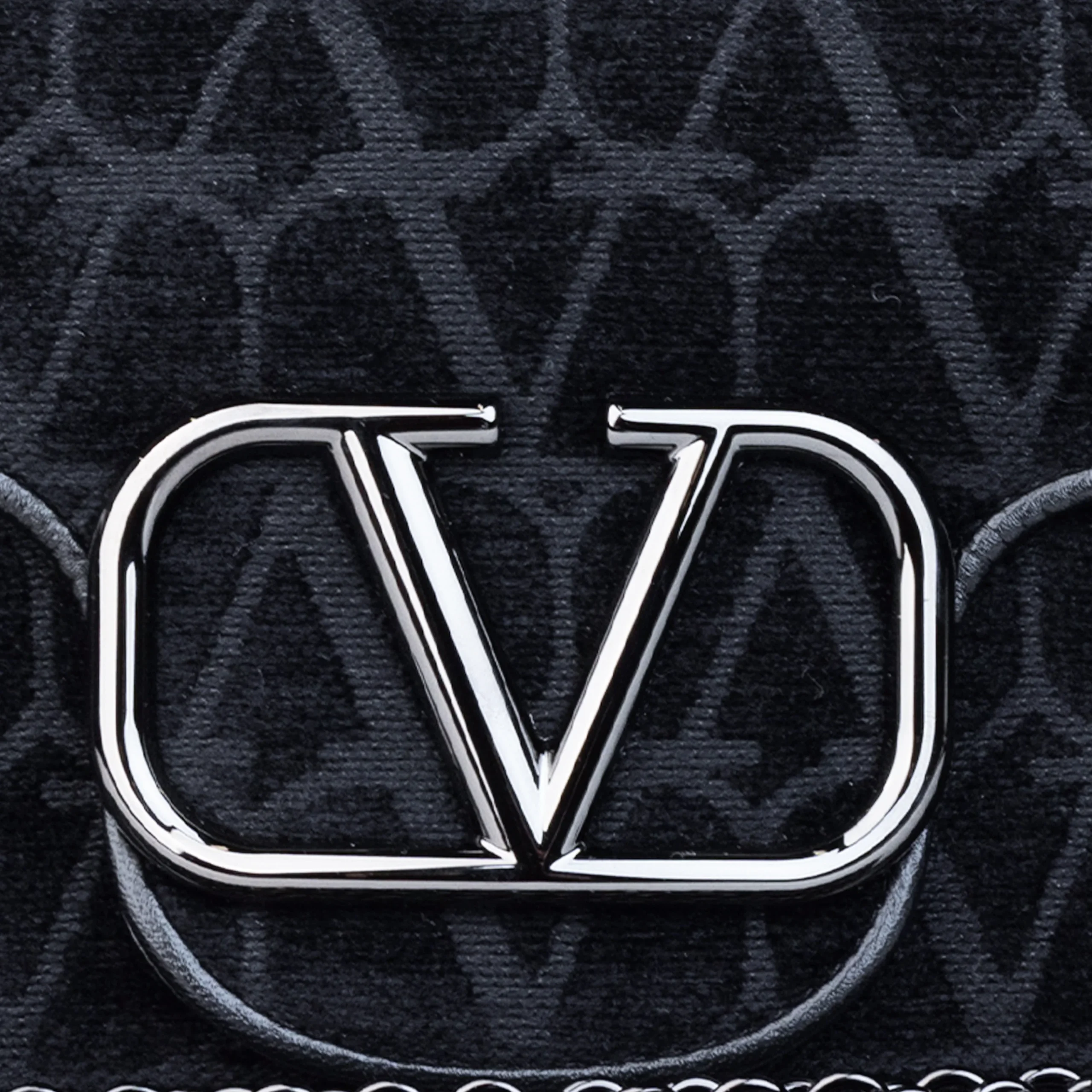 Bolso Negro Valentino Logo Bag - Imagen 5